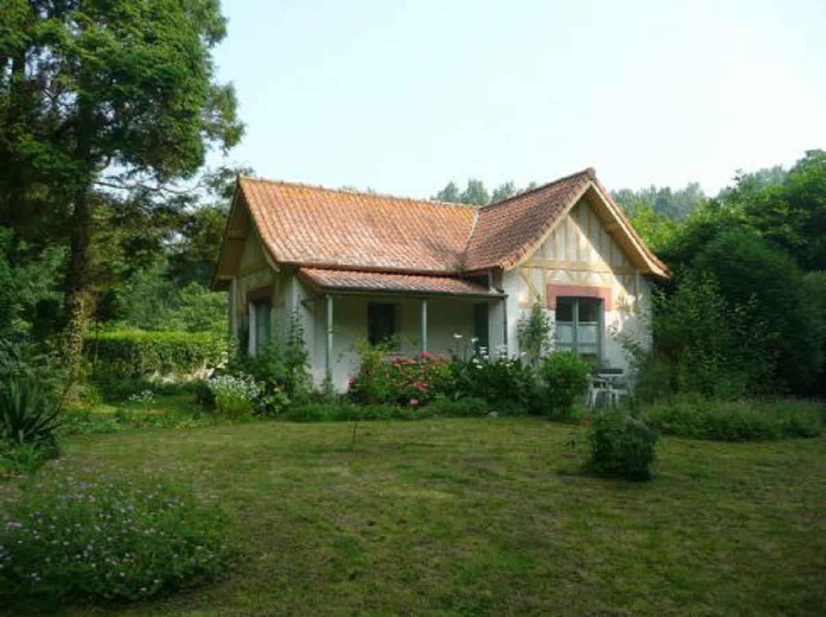 Manoir De Bois En Ardres Panzió Kültér fotó