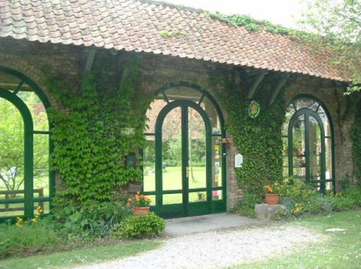 Manoir De Bois En Ardres Panzió Kültér fotó