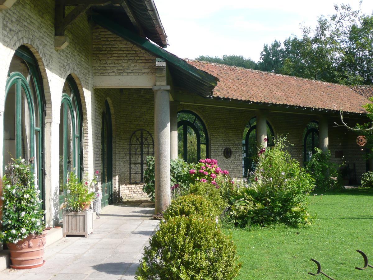 Manoir De Bois En Ardres Panzió Kültér fotó